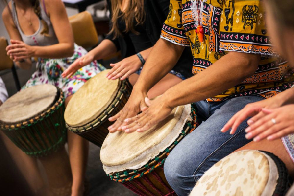 apprendre le djembe à <?php echo $ville; ?>
